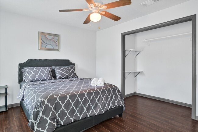 Building Photo - 2311 Chelsea Knoll Ln