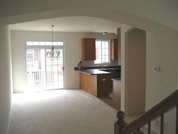 Building Photo - 928 Charlton Ln