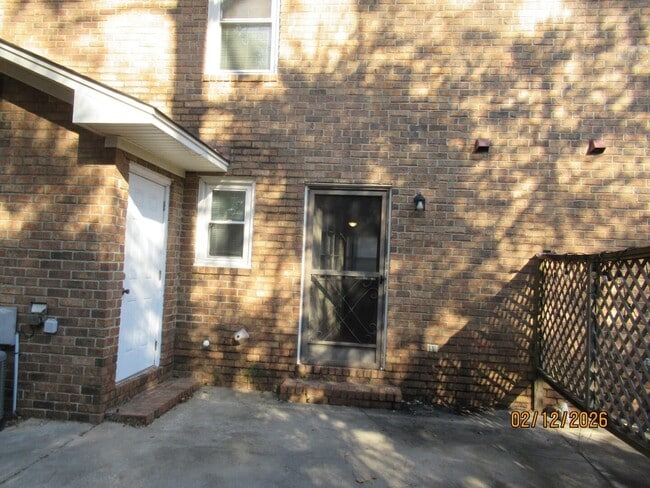 Building Photo - 1054 Jessamine Trail