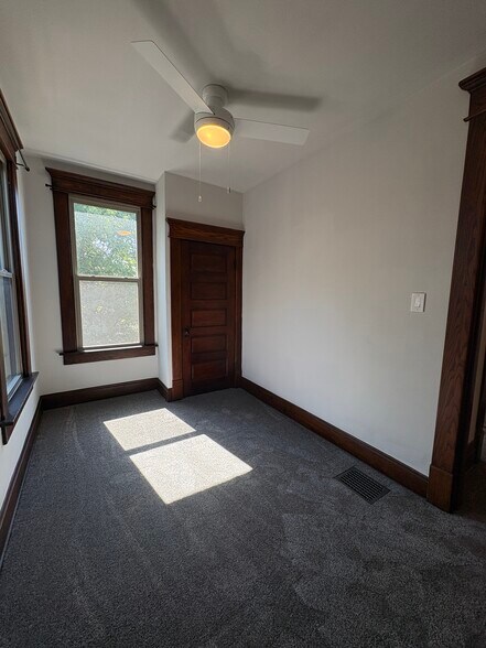 Bedroom 3 - 67 E Maynard Ave