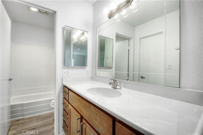 Building Photo - 1505 Calle Sacramento