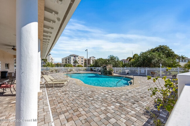 Building Photo - 121 Lancha Cir