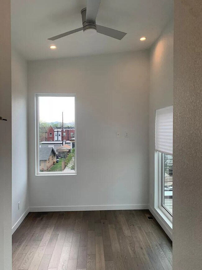 Building Photo - Beautiful Sloans lake Two Bed / Two and a half bath condo for rent