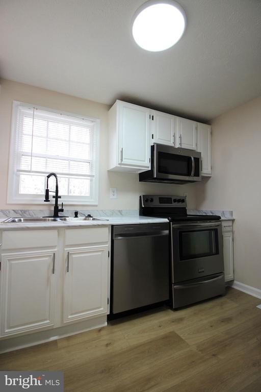 Building Photo - 6705 Ammendale Way