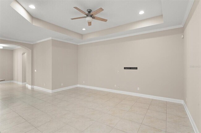 Building Photo - 13833 Behring Ave