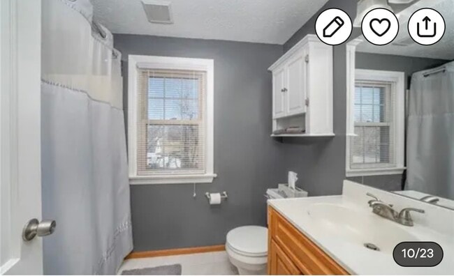 Building Photo - 2669 Shelburn Ave
