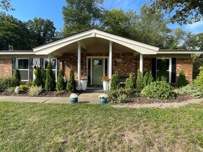 Building Photo - Custom Ranch in Shelby Township, 3 or 4 Be...