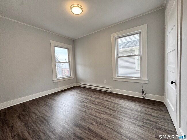 Building Photo - 34 Hanford Ave