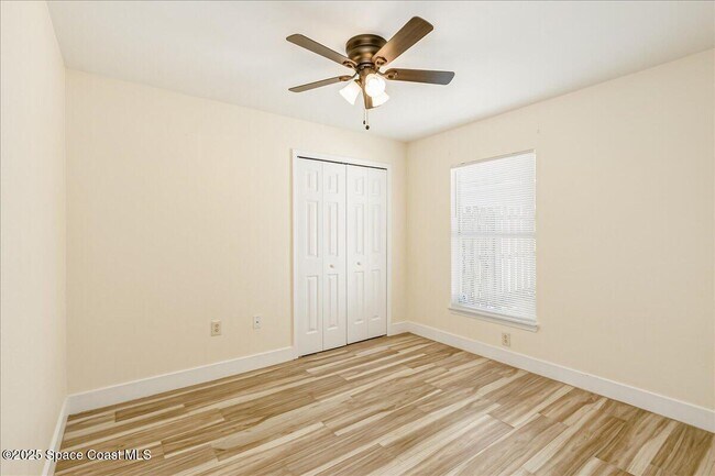 Building Photo - 6651 Fawn Ridge Dr