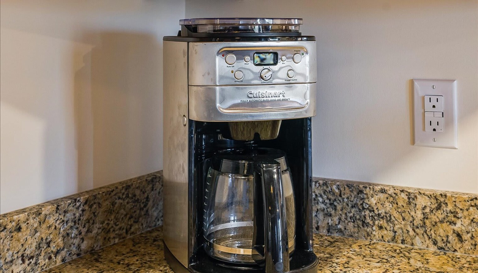 Building Photo - 20220 Wooded View Ln