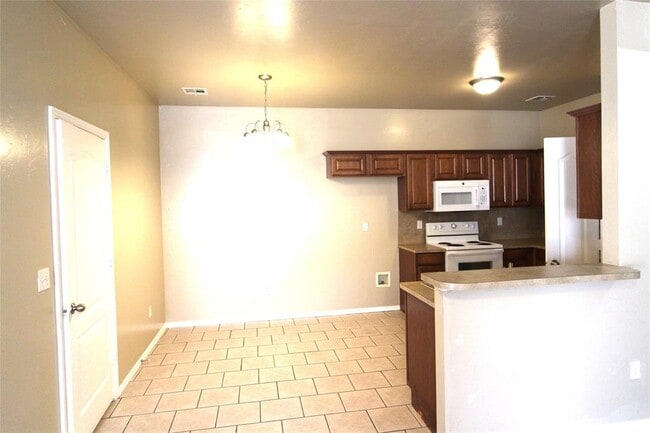 Building Photo - 4508 SE 77th St