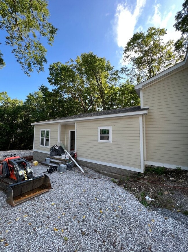 Building Photo - 1327 Park St