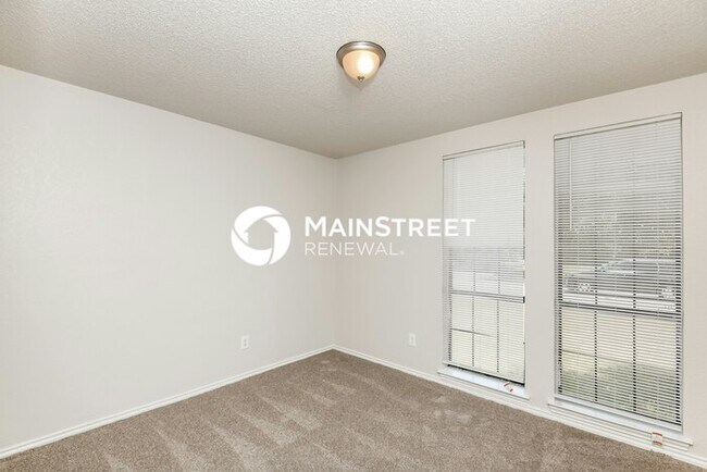 Building Photo - 3 Bedroom Pet-Friendly Home in ALVARADO, TX with Main Street Renewal