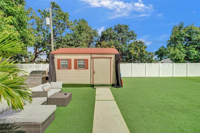 Building Photo - 19625 NW 6th Pl