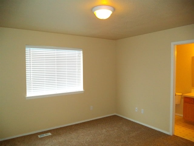 Building Photo - 685 W Tern Dr