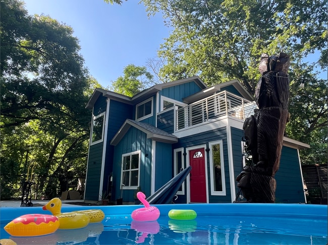 Building Photo - 4608 Gonzales St