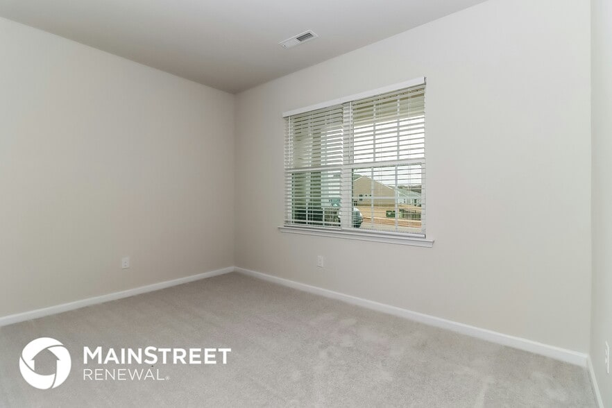 Building Photo - 140 White Apple Wy