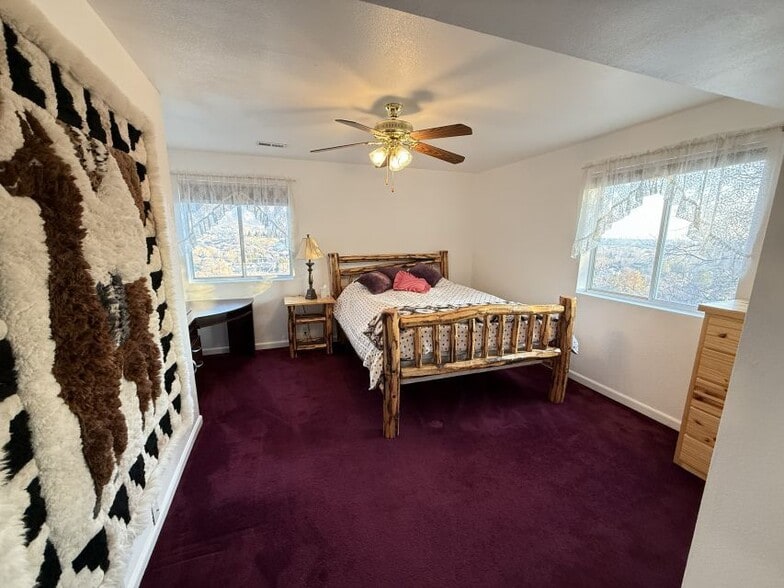 Bedroom 2 - 658 Hillside Cir