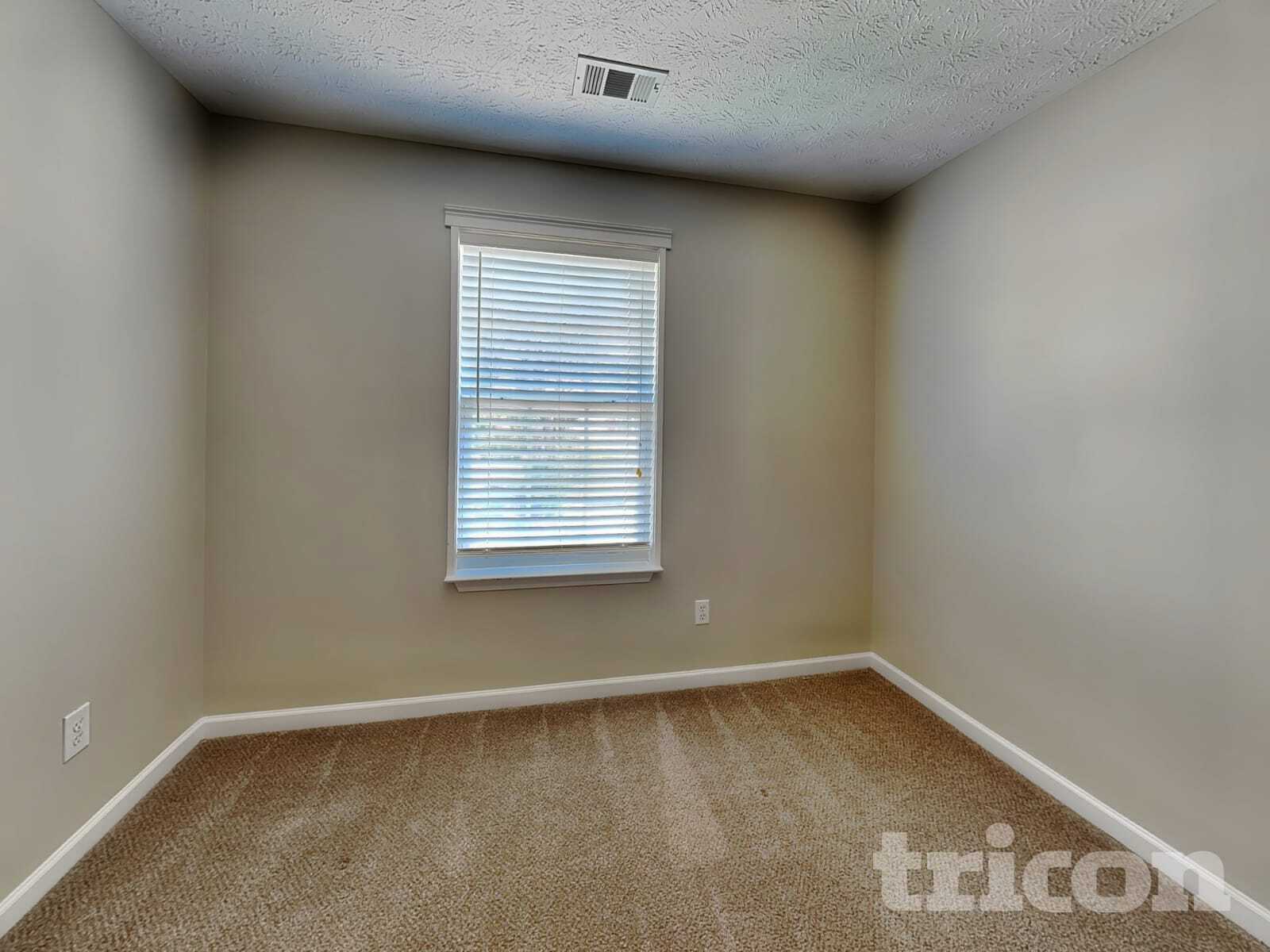 Building Photo - 250 Oak Grove Way