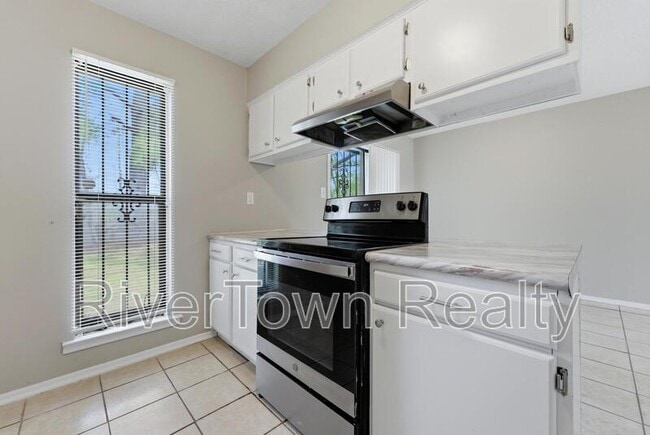 Building Photo - 4956 Lazybrook Cove