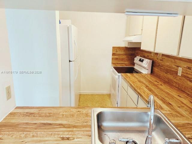 Building Photo - 1250 NE 119th St