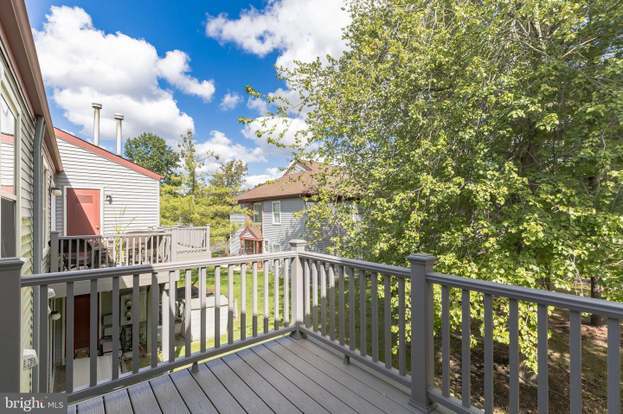Building Photo - 1346 Chanticleer-