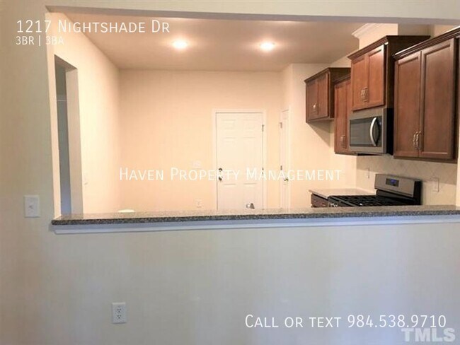 Building Photo - 1217 Nightshade Dr