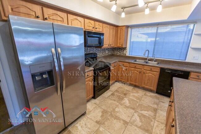 Building Photo - 5513 E Terry Dr