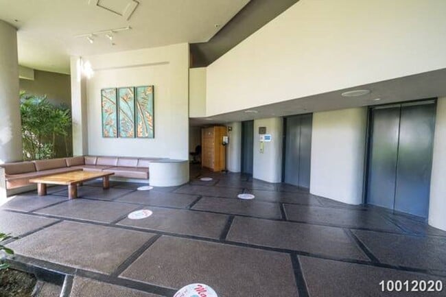 Building Photo - $2,250 / 1br - 611ft2 - Well maintained 1BR/1BA/1PKG condo unit in Hale Kaheka (Ala Moana) (Honol...