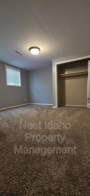 Building Photo - 2910 N McKinney St
