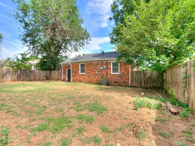 Building Photo - Charming 2 Bedroom Home in Oklahoma City