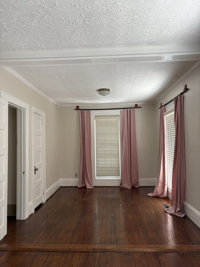 Building Photo - 334 Kennesaw Ave NW
