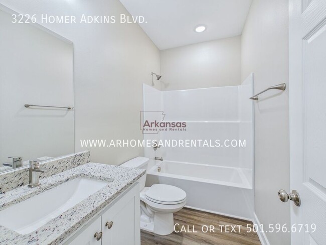 Building Photo - 3226 Homer Adkins Blvd