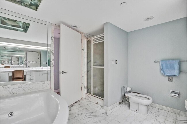 Building Photo - 19355 Turnberry Way