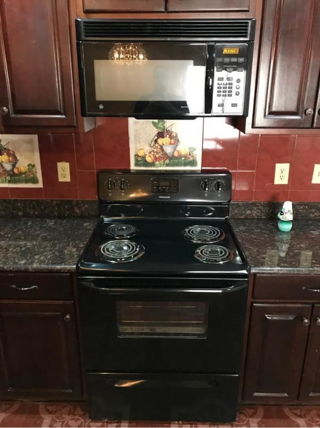 Building Photo - 3 bedroom in Peoria AZ 85345