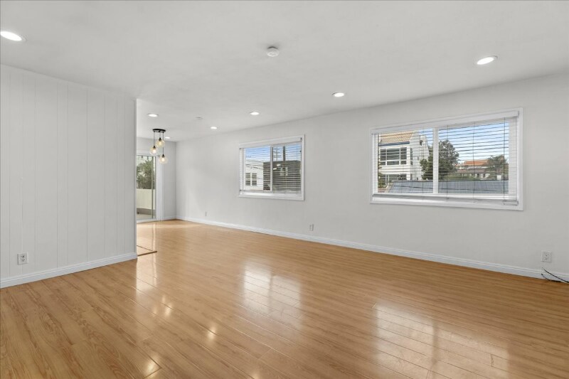 Building Photo - 116 Buccaneer St