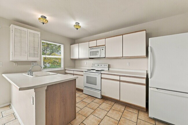 Building Photo - 1949 Bristlecone Dr