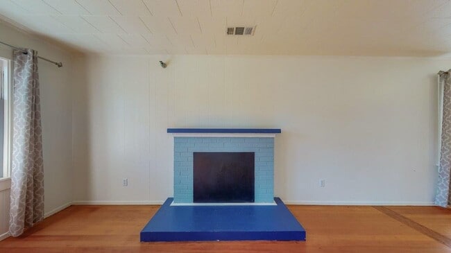 Building Photo - 293 G St