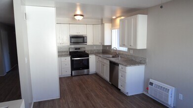 Building Photo - 640 S Fashion Park St