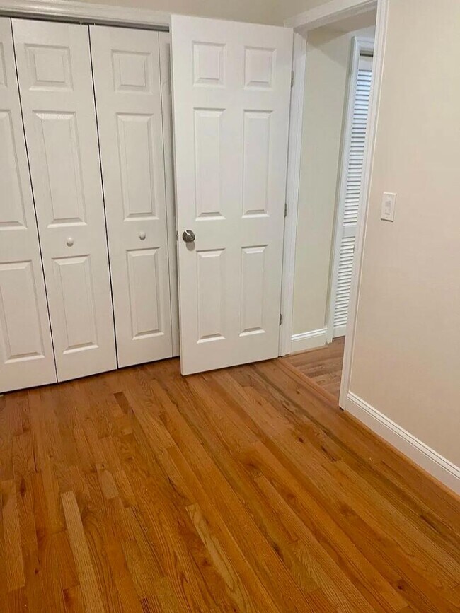 Building Photo - 1141 Owen Pl NE