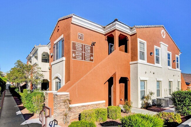 Building Photo - FIRST FLOOR CONDO IN GATED COMMUNITY W/ SINGLE CAR GARAGE