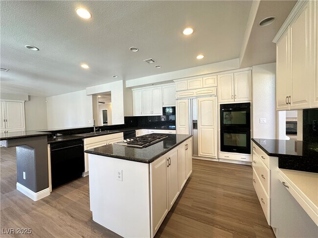 Building Photo - 1828 Dolce Dr