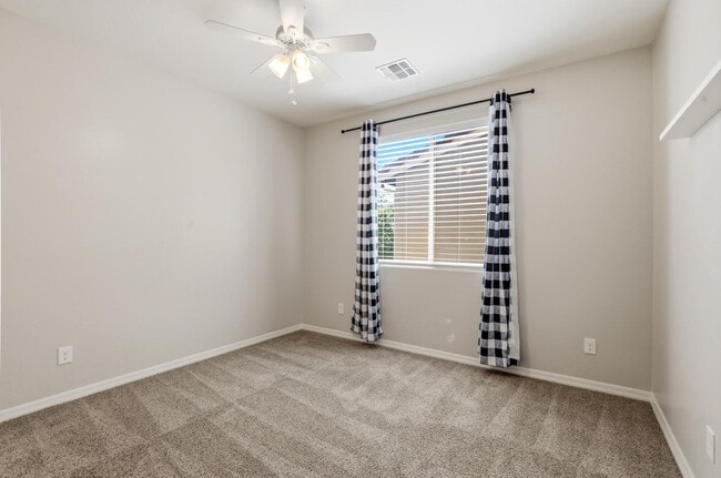 Building Photo - 2263 S Henry Ln