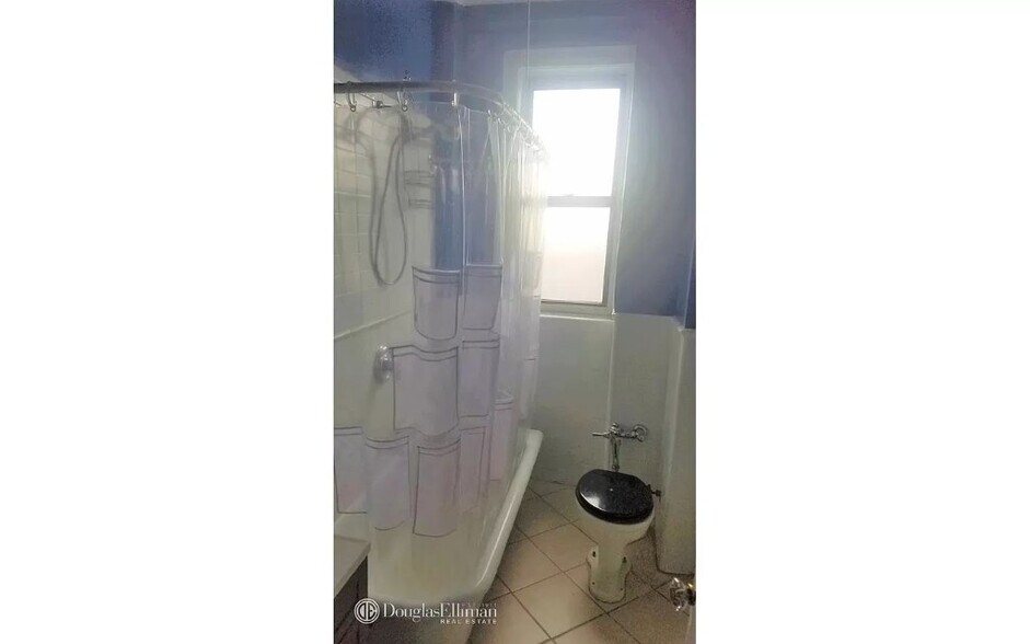 Building Photo - 409 Edgecombe Ave