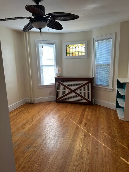 Building Photo - 126 Berkshire Blvd