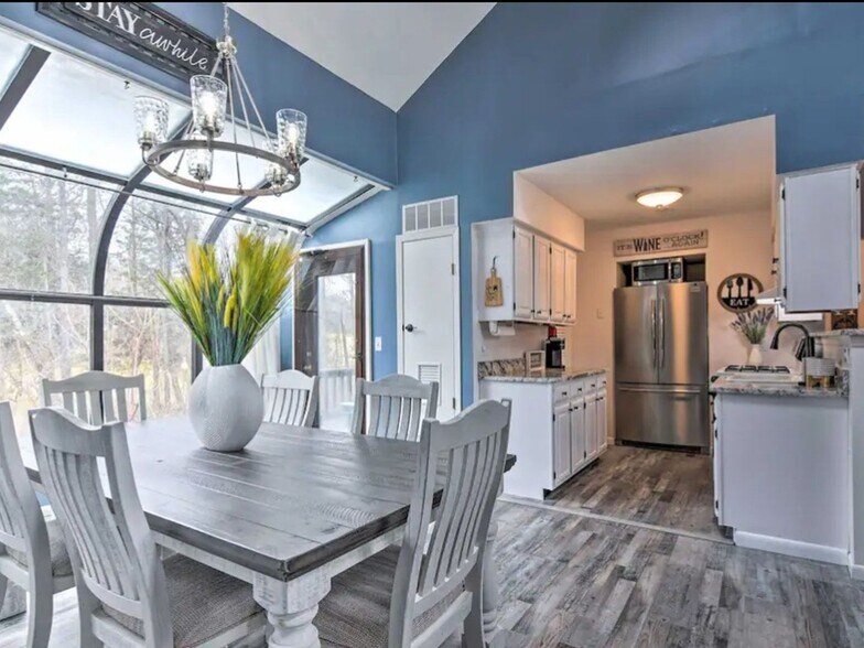 Building Photo - 7 Pevero Dr