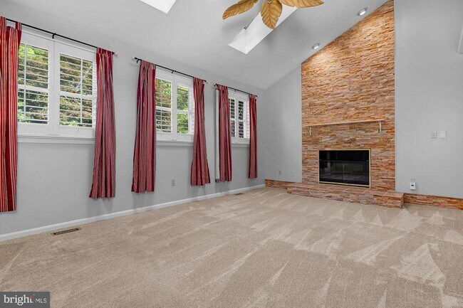 Building Photo - 3034 Pebble Beach Dr