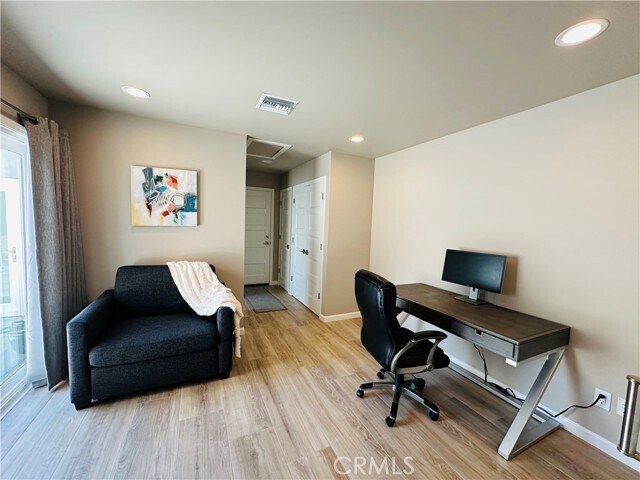 Building Photo - 6647 Palma Cir