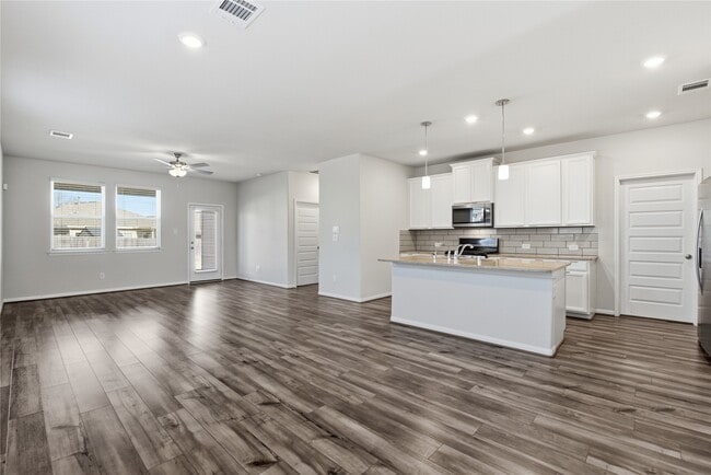 Building Photo - 18508 Meadow Point Ln