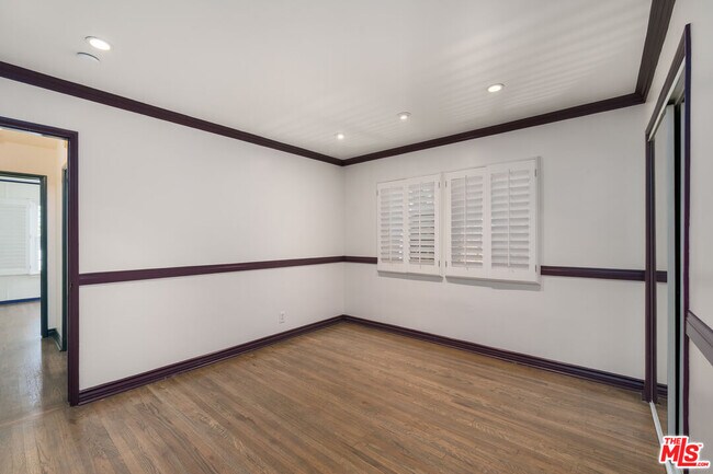Building Photo - 22417 Dolorosa St